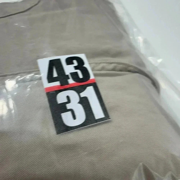 Vintage Y2K Levi’s L2 Baggy Shorts Mens 40 Tan 4331 - Picture 11 of 11